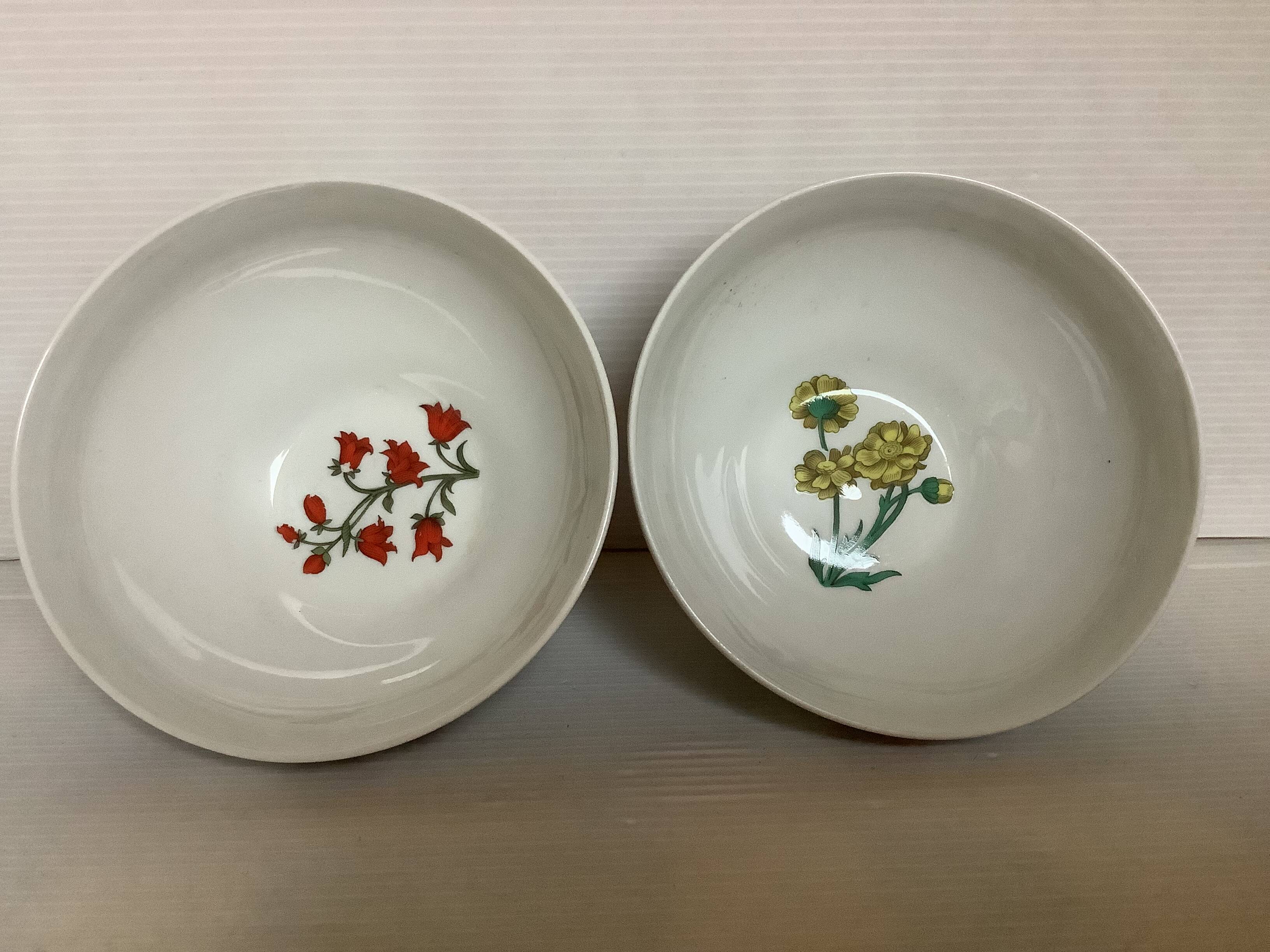 Duo de bols fleurs porcelaine de Paris
