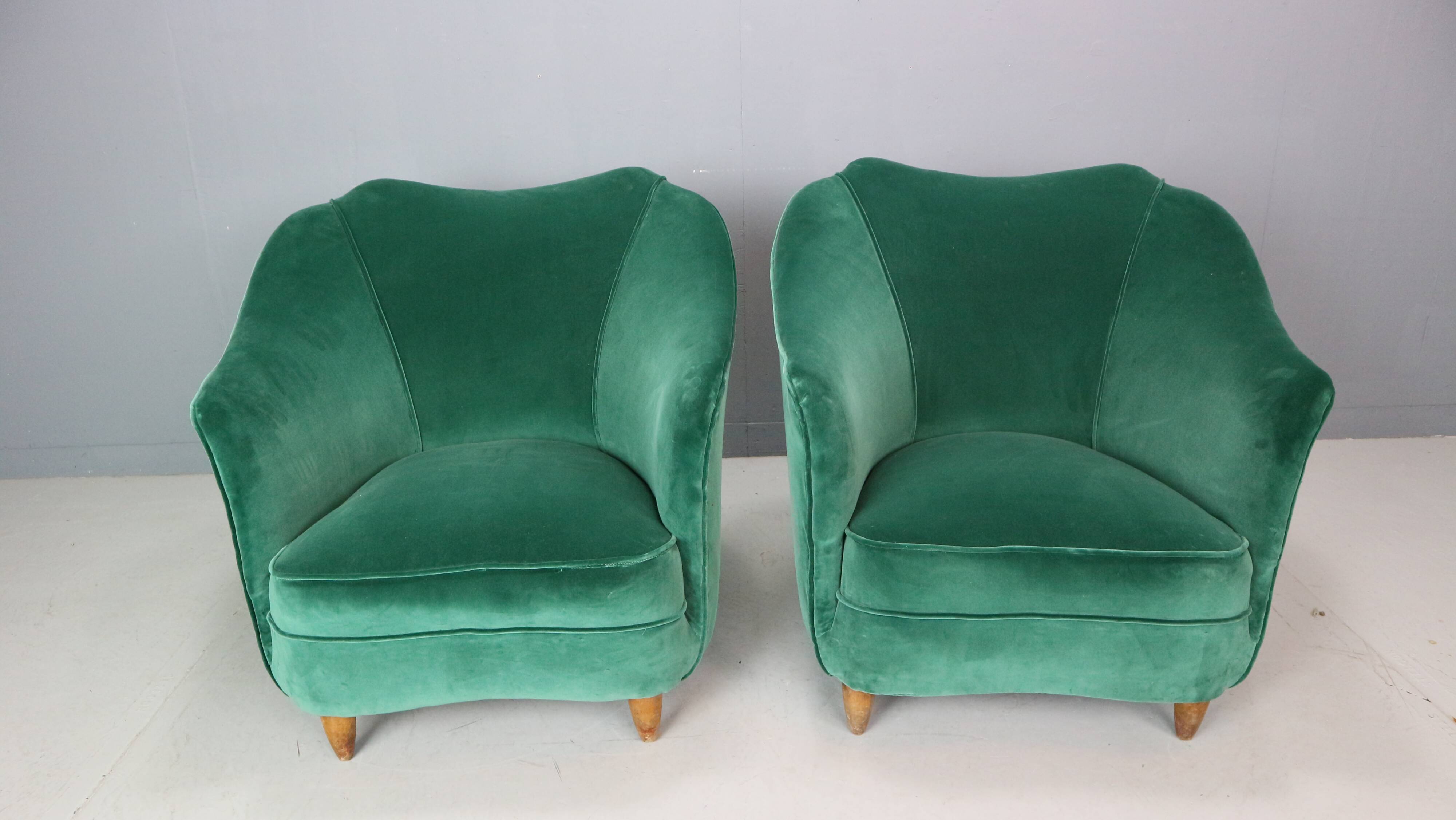 Pair of velvet armchairs Gio Ponti style