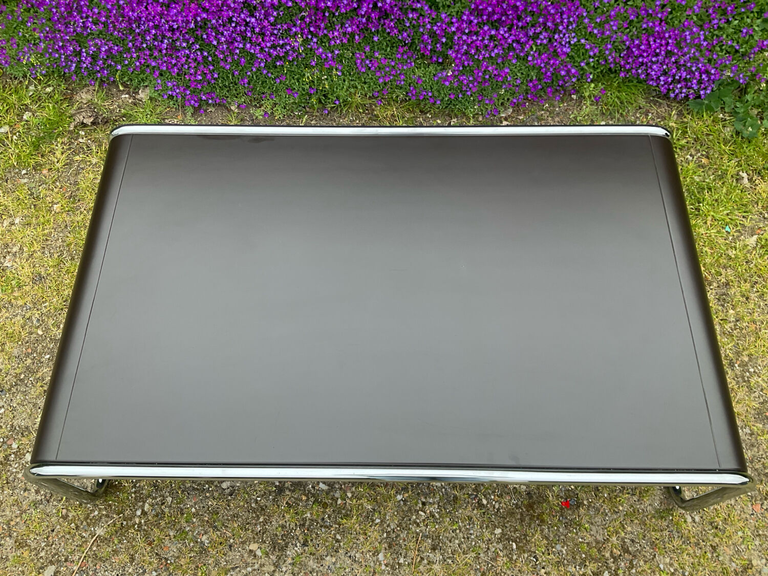 Space Age style coffee table by Marcel Breuer