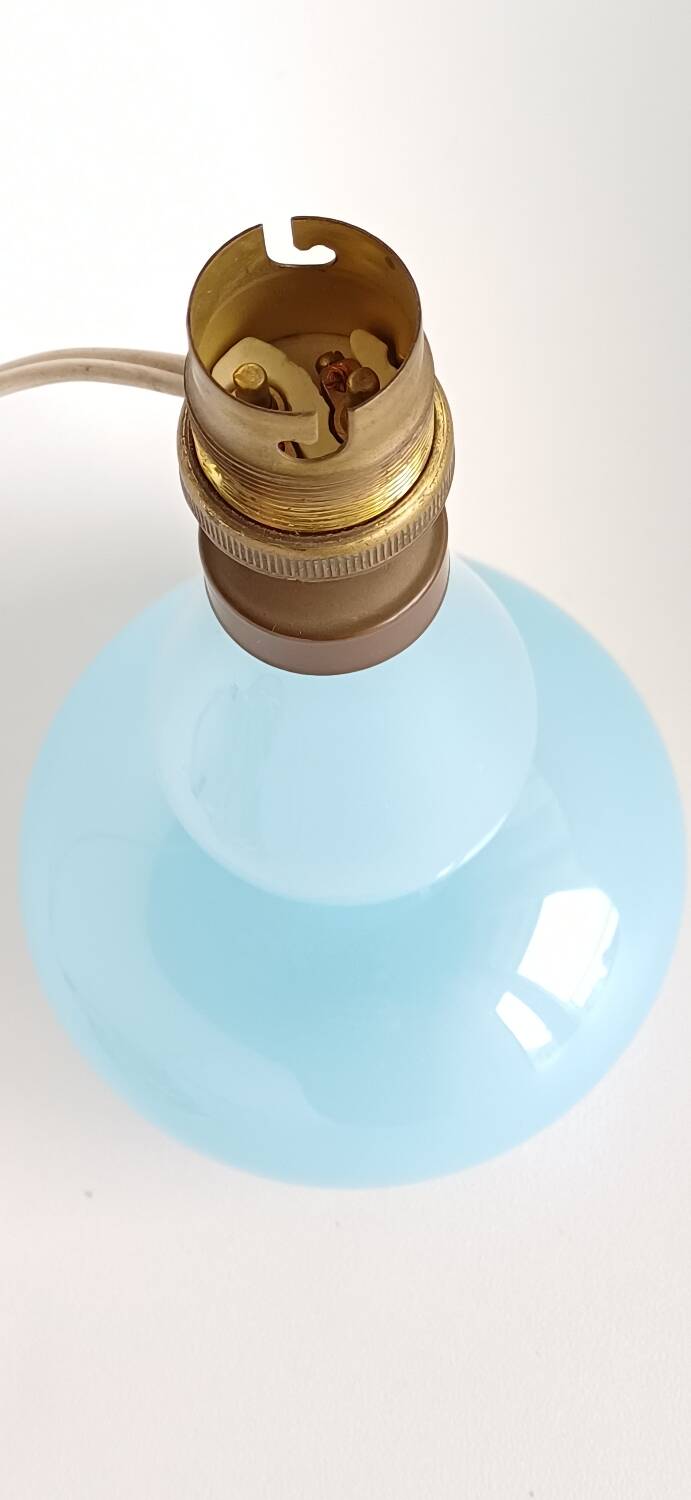 Pied de lampe en verre opaline