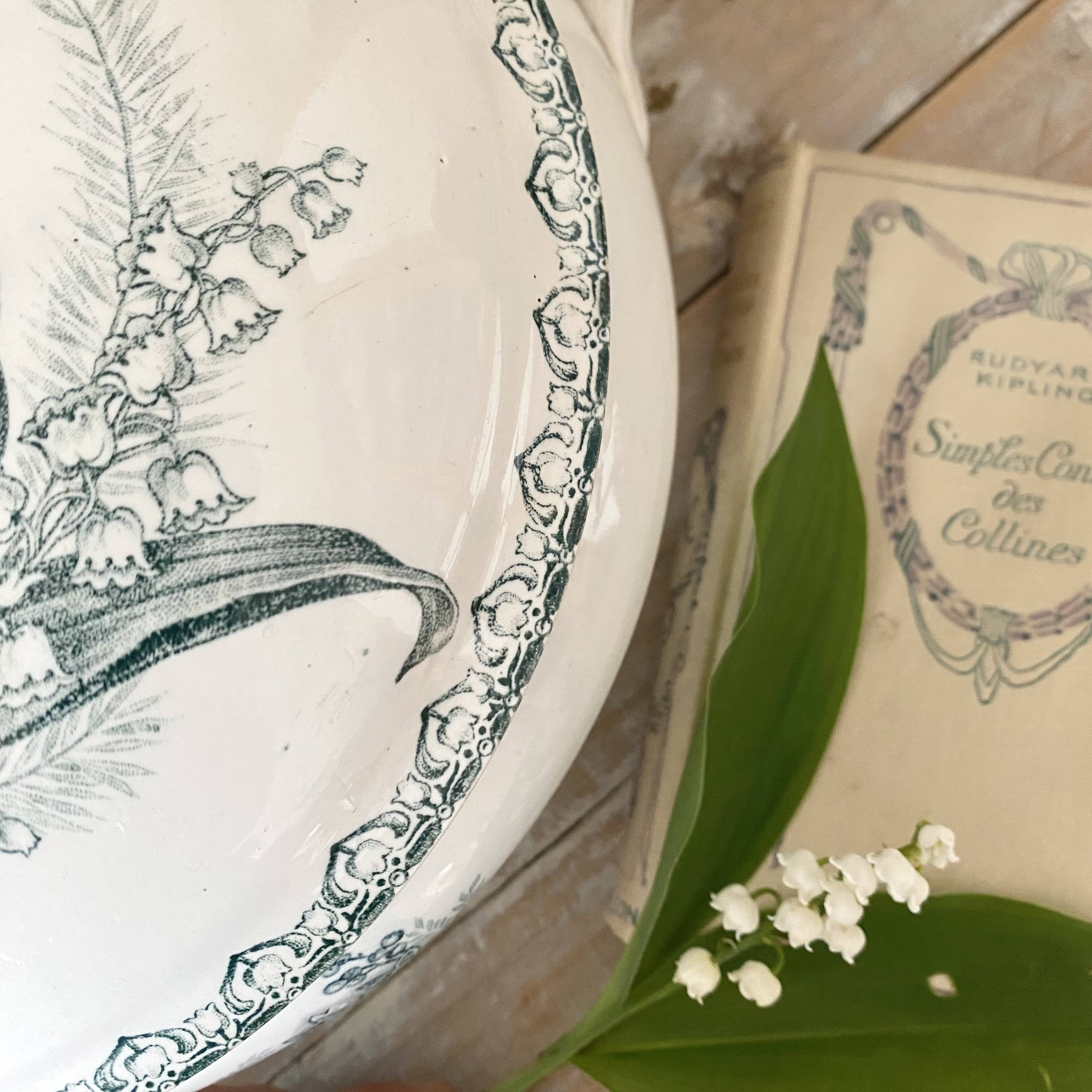 Ste Amandinoise "Margot" Muguet ironware soup tureen