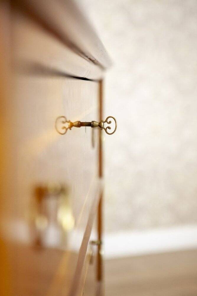 Light Brown Dresser, Early 20th Century