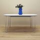 Table blanche, design italien, années 1990, production : Italie