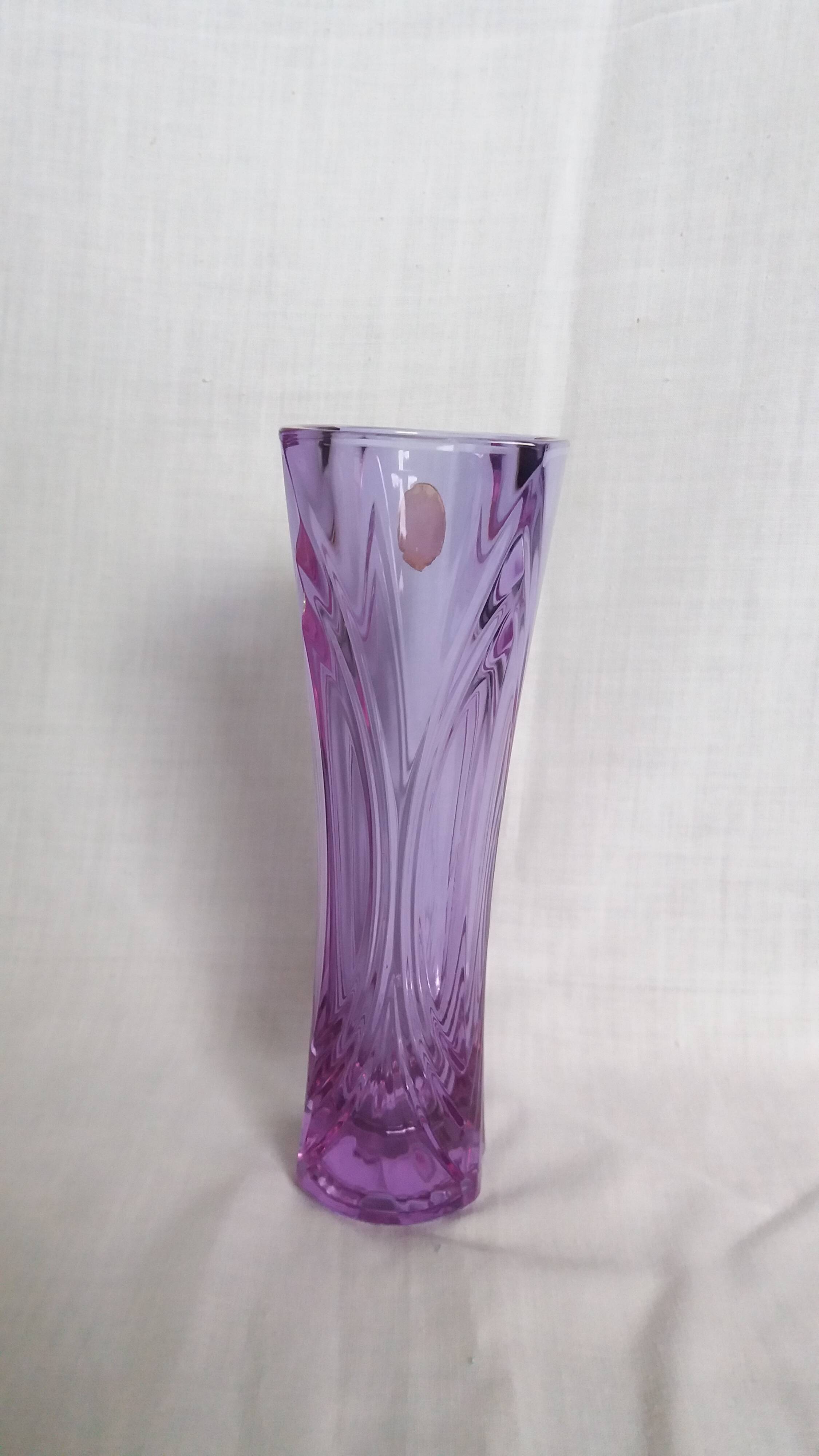 Violet mauve cut crystal soliflore vase, Cristal d’Arques