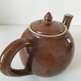 Small stoneware "selfish" teapot