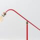Lampe vintage tripode rouge, axe sur rotule 1950