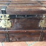 Travel trunk end 19 th century entirely renovated