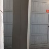 Metal locker with 10 flaps