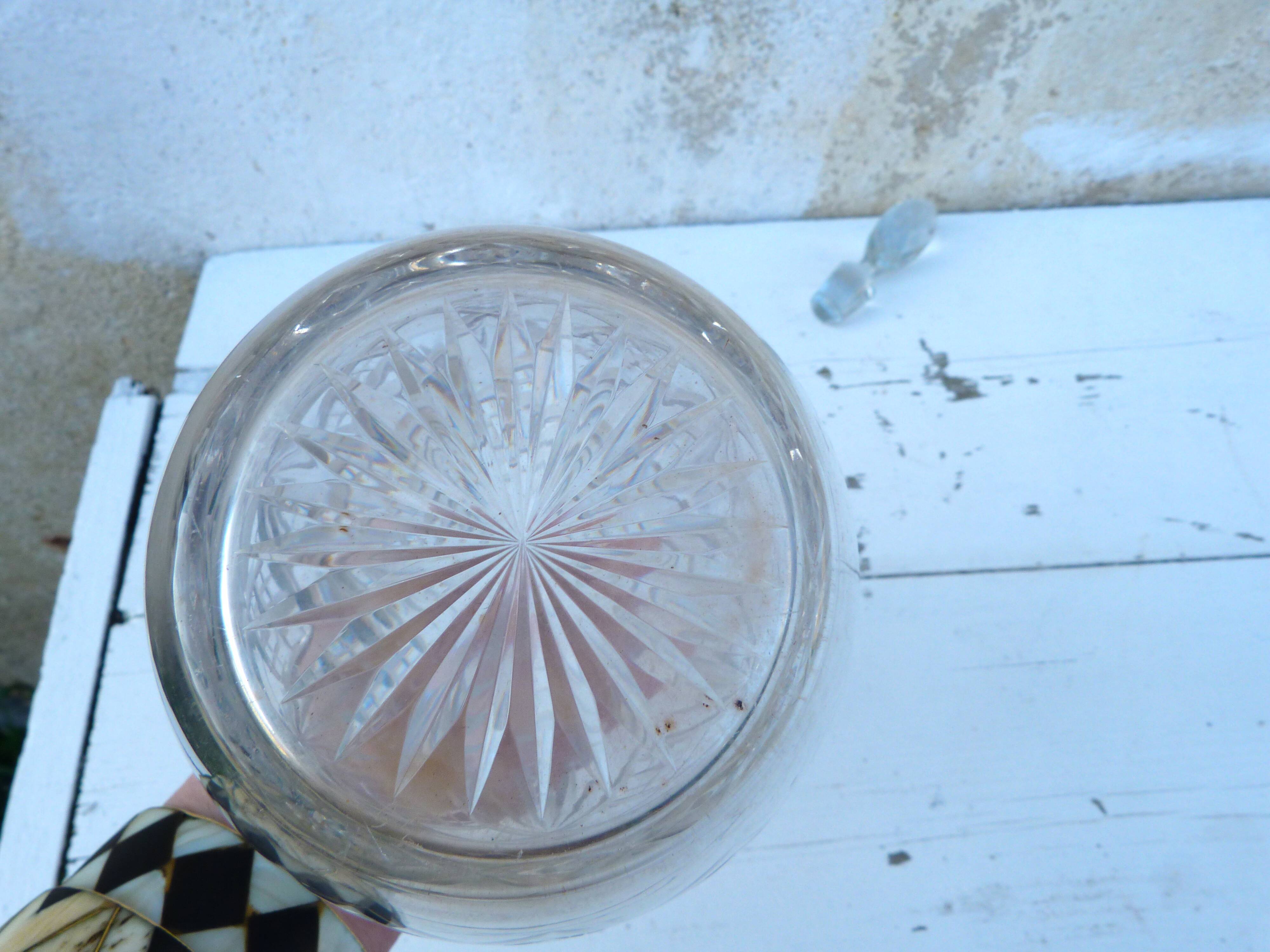 Carafe Crystal carved geometric money minerve and Saint Louis