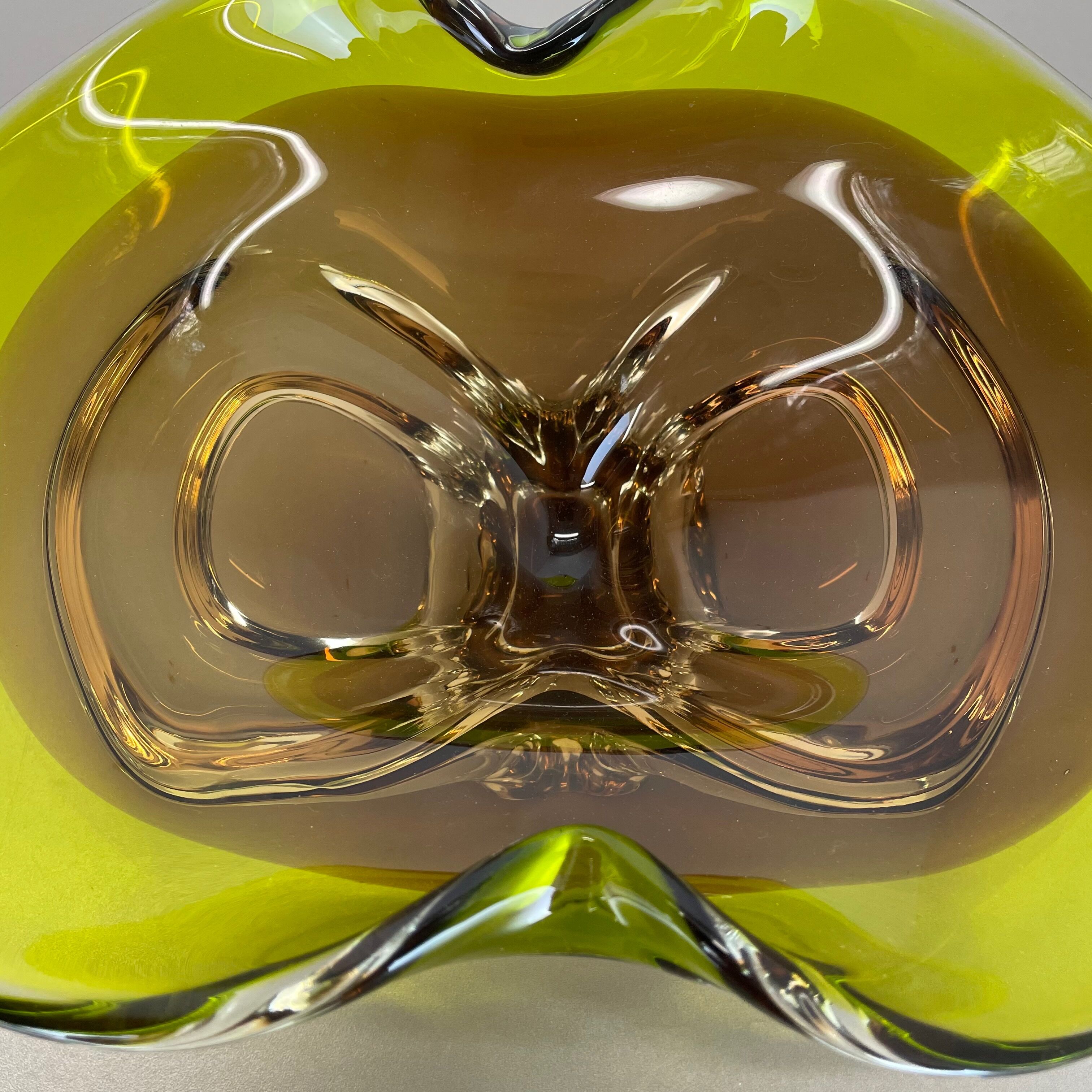 Heavy Multicolor Murano Glass "Centerpiece" Bowl Shell Element Murano Italy 1970