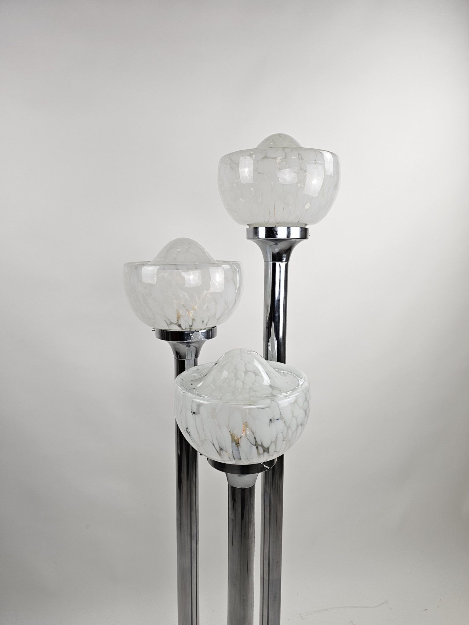 Italian floor lamp with 3 glass bowls