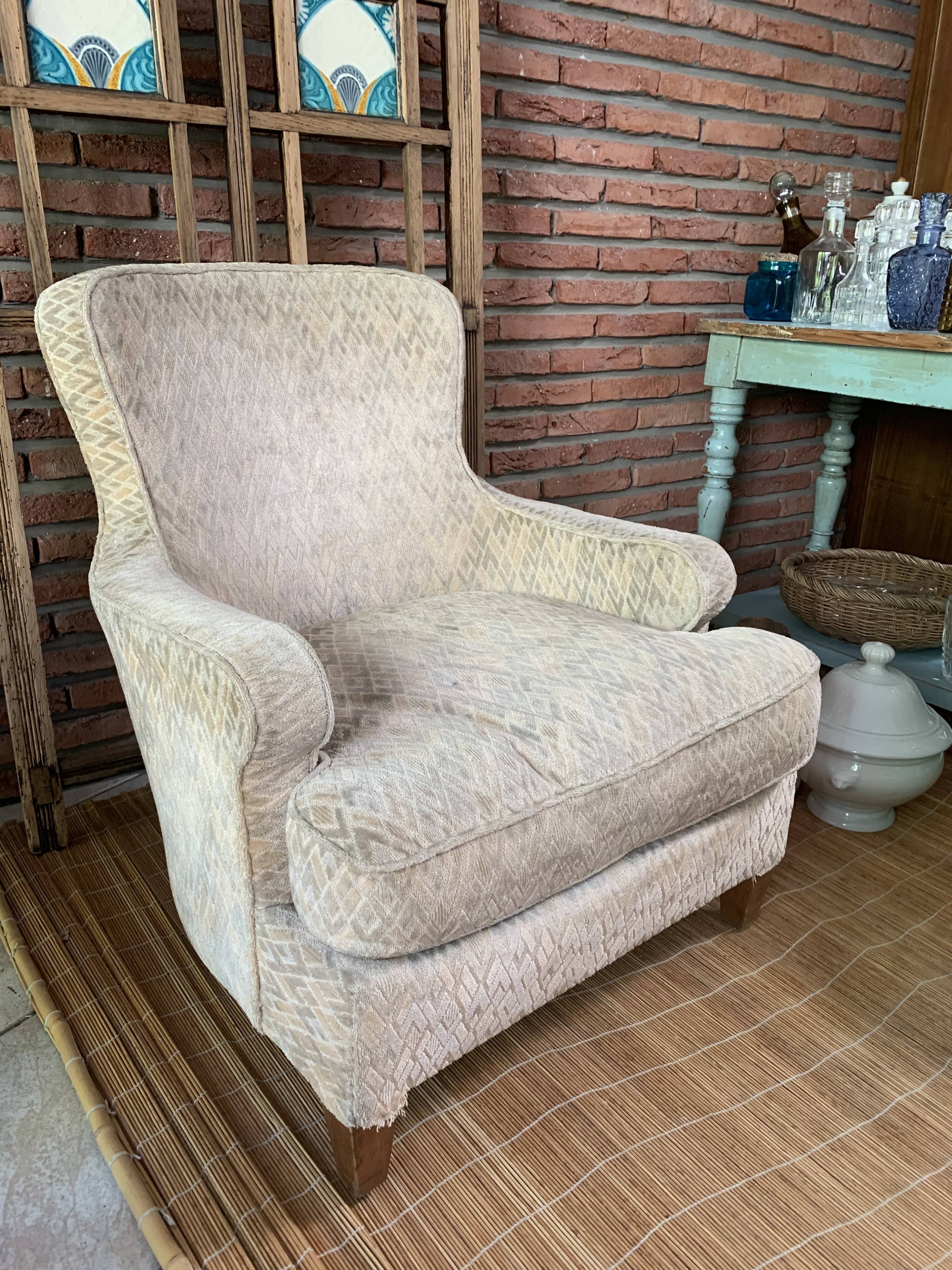 Ecru armchair