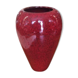 Vase en porcelaine rouge