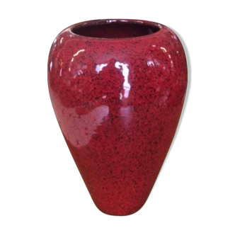 Vase en porcelaine rouge