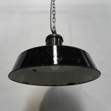 Industrial hanging lamp with enamelled shade