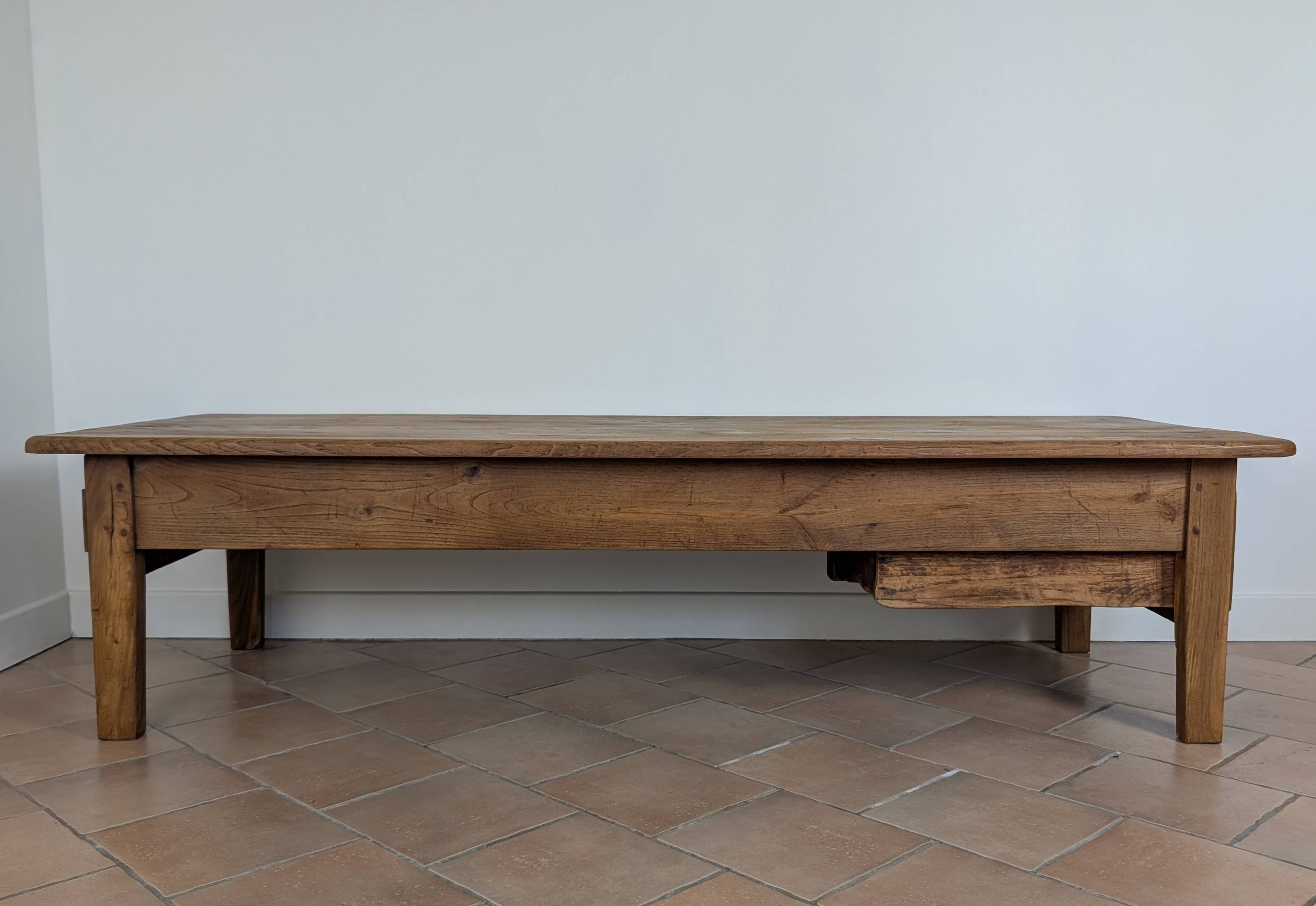 Table basse en chêne