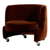 Fauteuil Potyondi par la société hongroise des arts appliqués