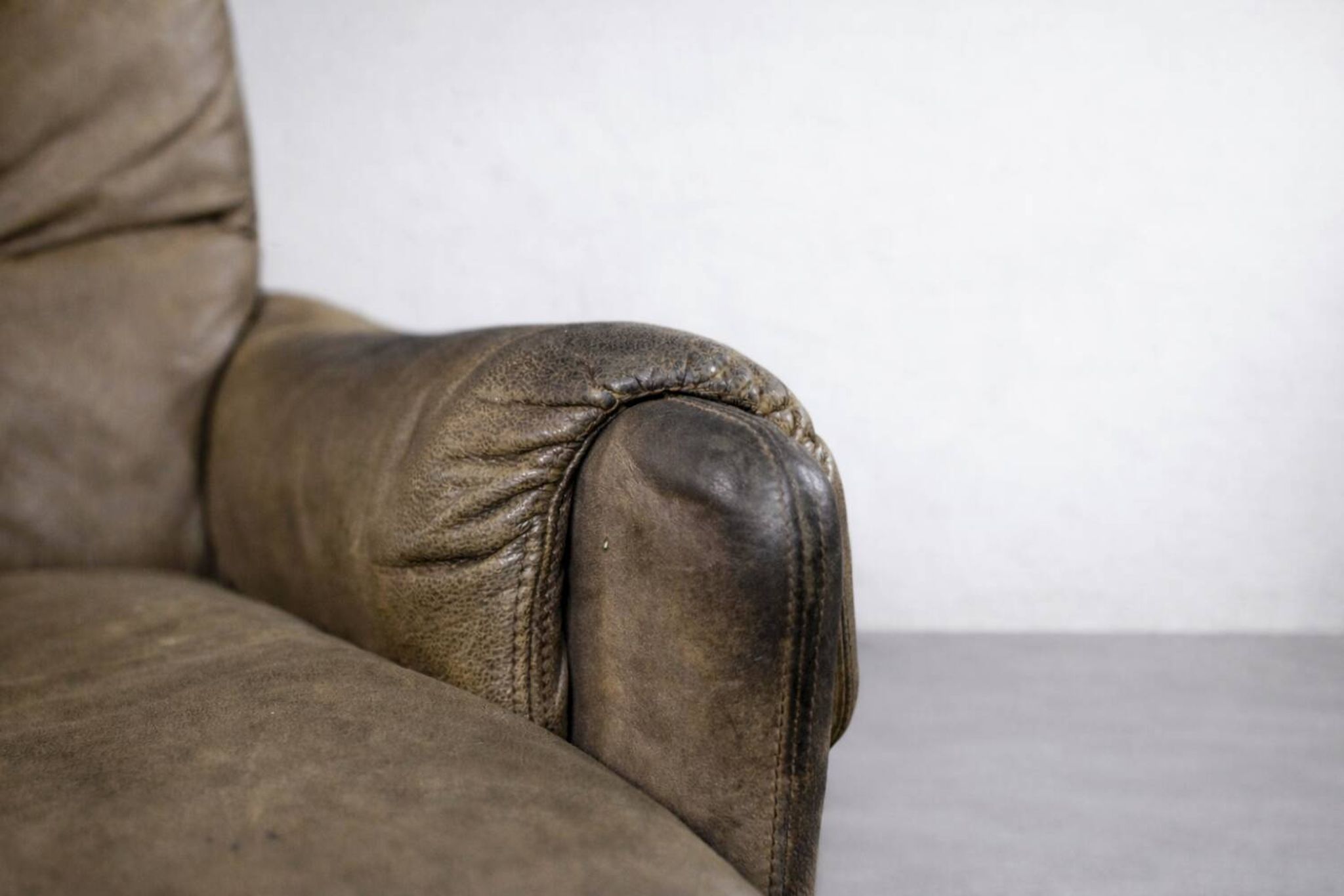 Vintage Mid-Century German Modern Leather Lounge Swivel Chair, 1960s