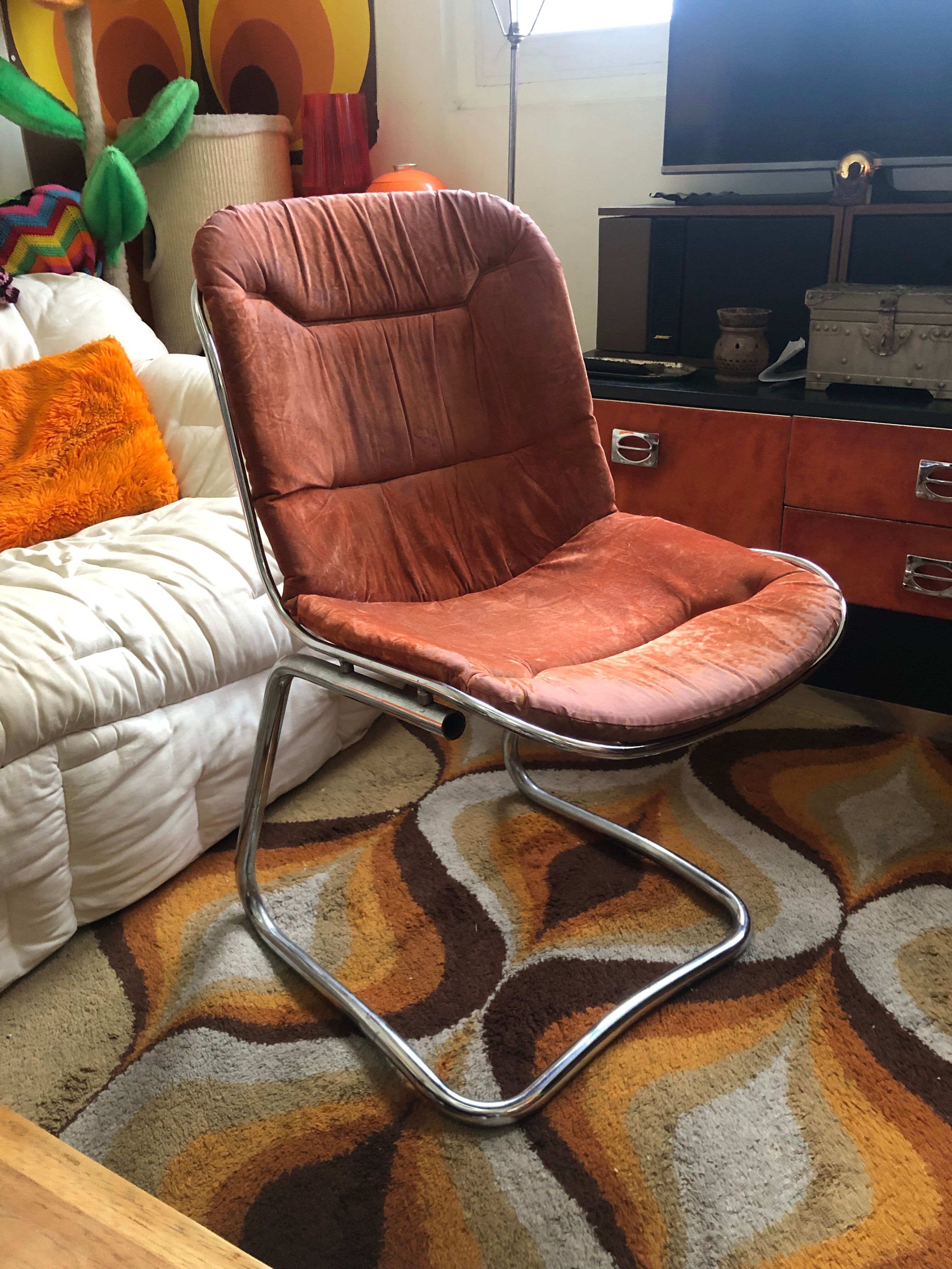 Vintage wired chair 70