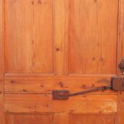 Porte d'entrée et son cadre imposte en verre translucide, début XXème