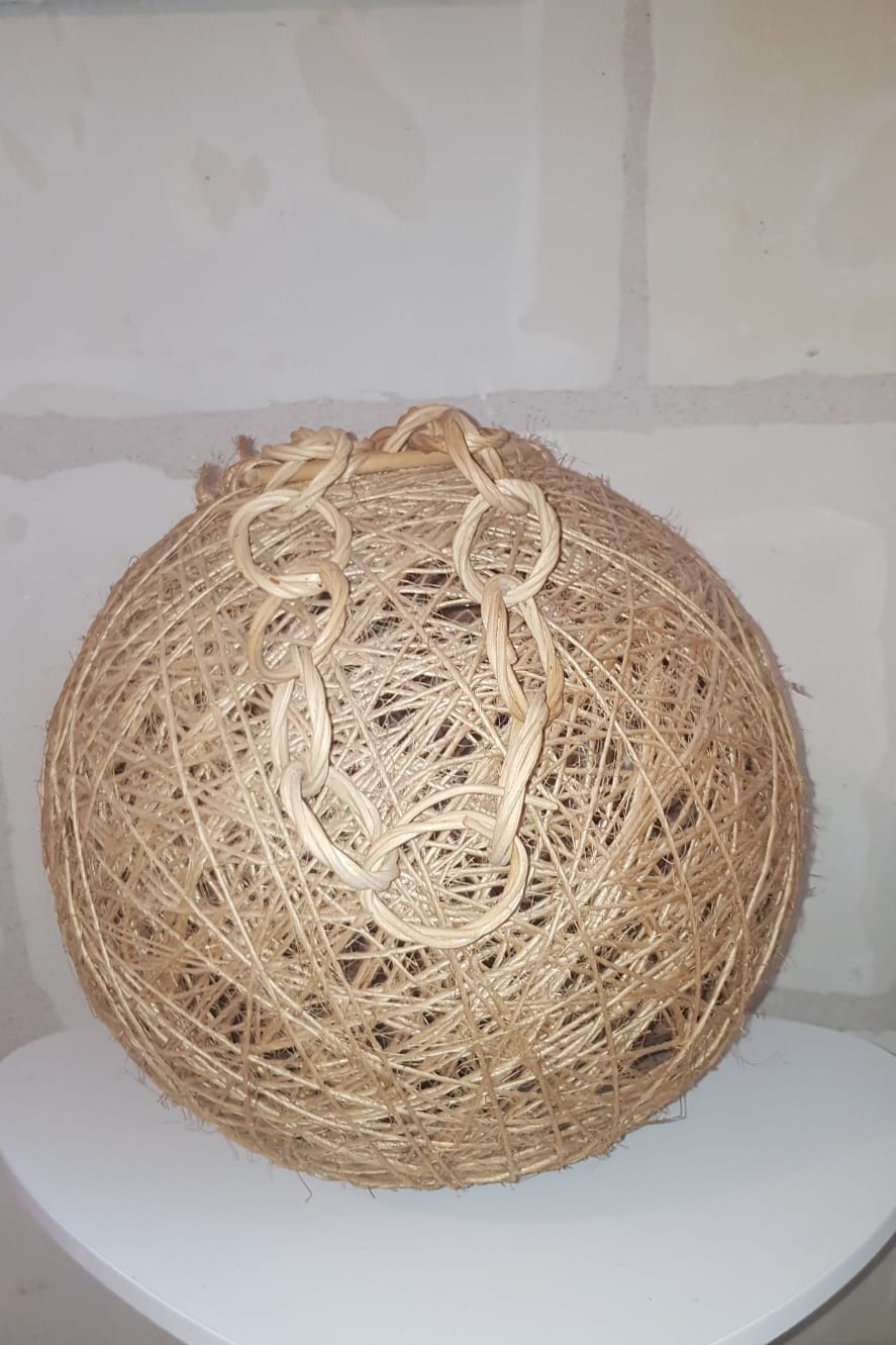 Vintage rattan suspension