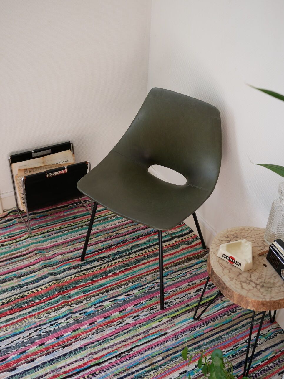 Chair tonneau Pierre Guariche for Steiner