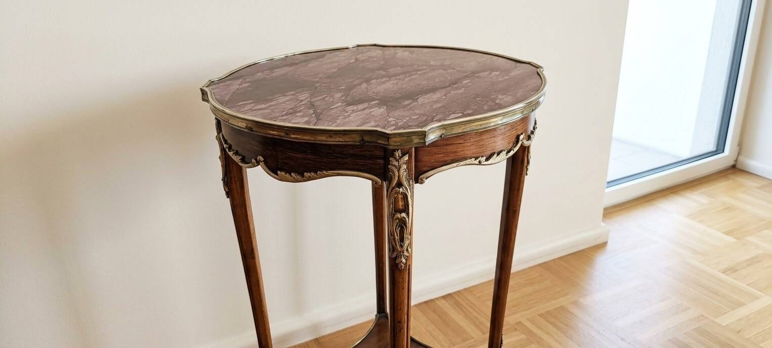 Guéridon Restauré De Style Louis XV Marbre Bronzes Ciselés & Marqueterie