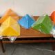 Lampe de sol ou de table en forme de prisme orange postmoderne de Heico, années 1980.