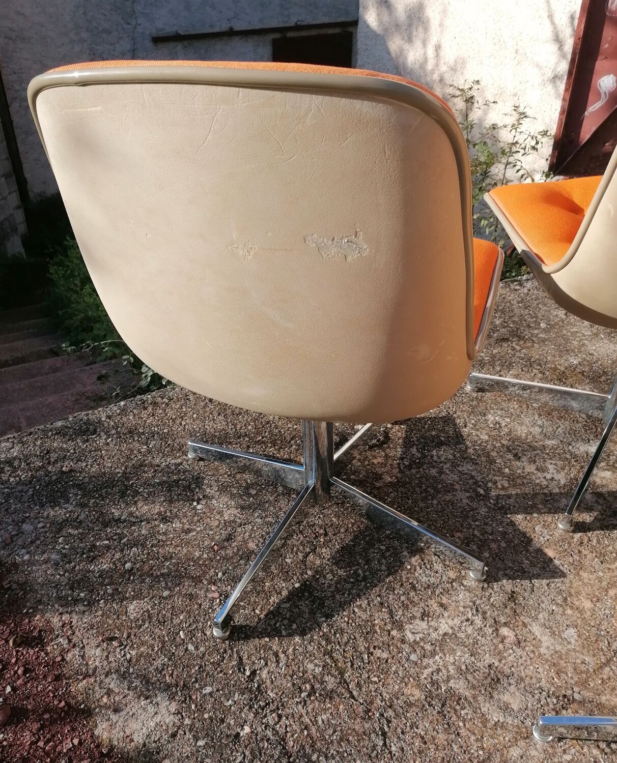 Set of 4 vintage Steelcase Strafor office chairs by Randall Buck.