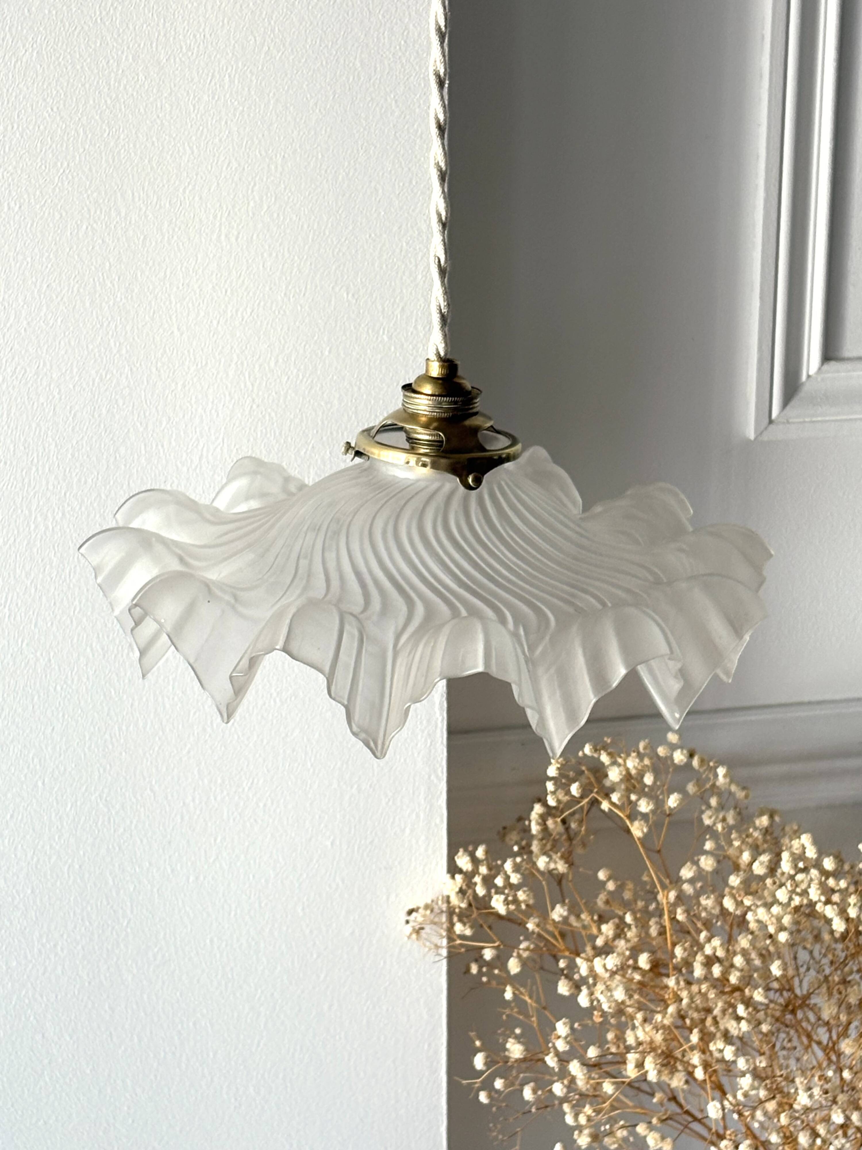 Suspension "Frou Frou"