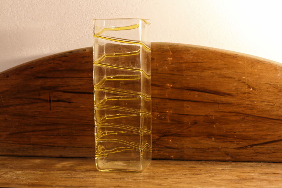 Ridged glass vase, Murano style