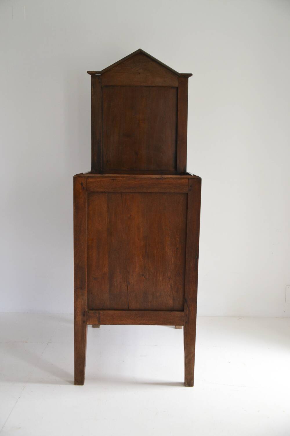 Religious cathedra in oak