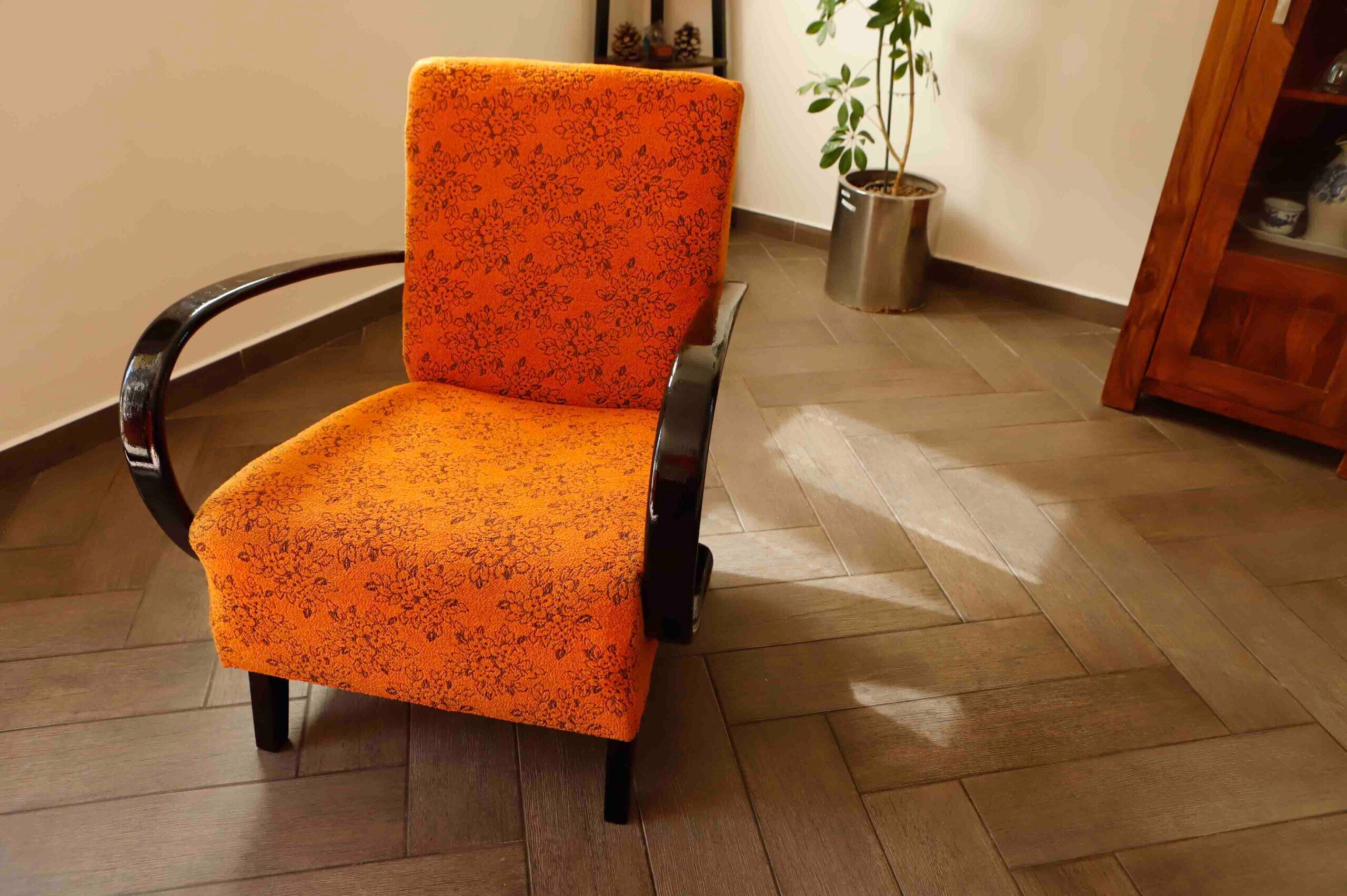Art Deco armchair C by Jindřich Halabala – original upholstery