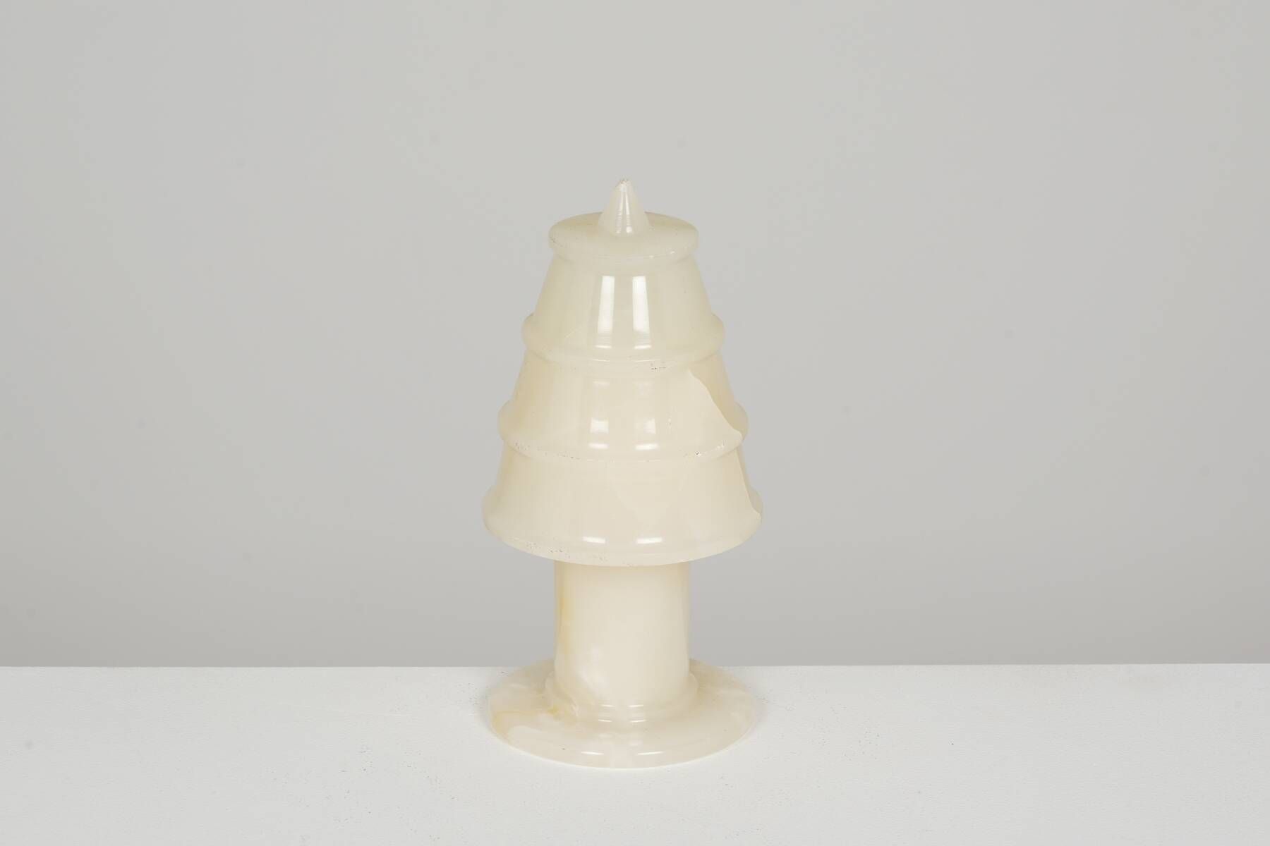 Small modernist night light in onyx circa 1950