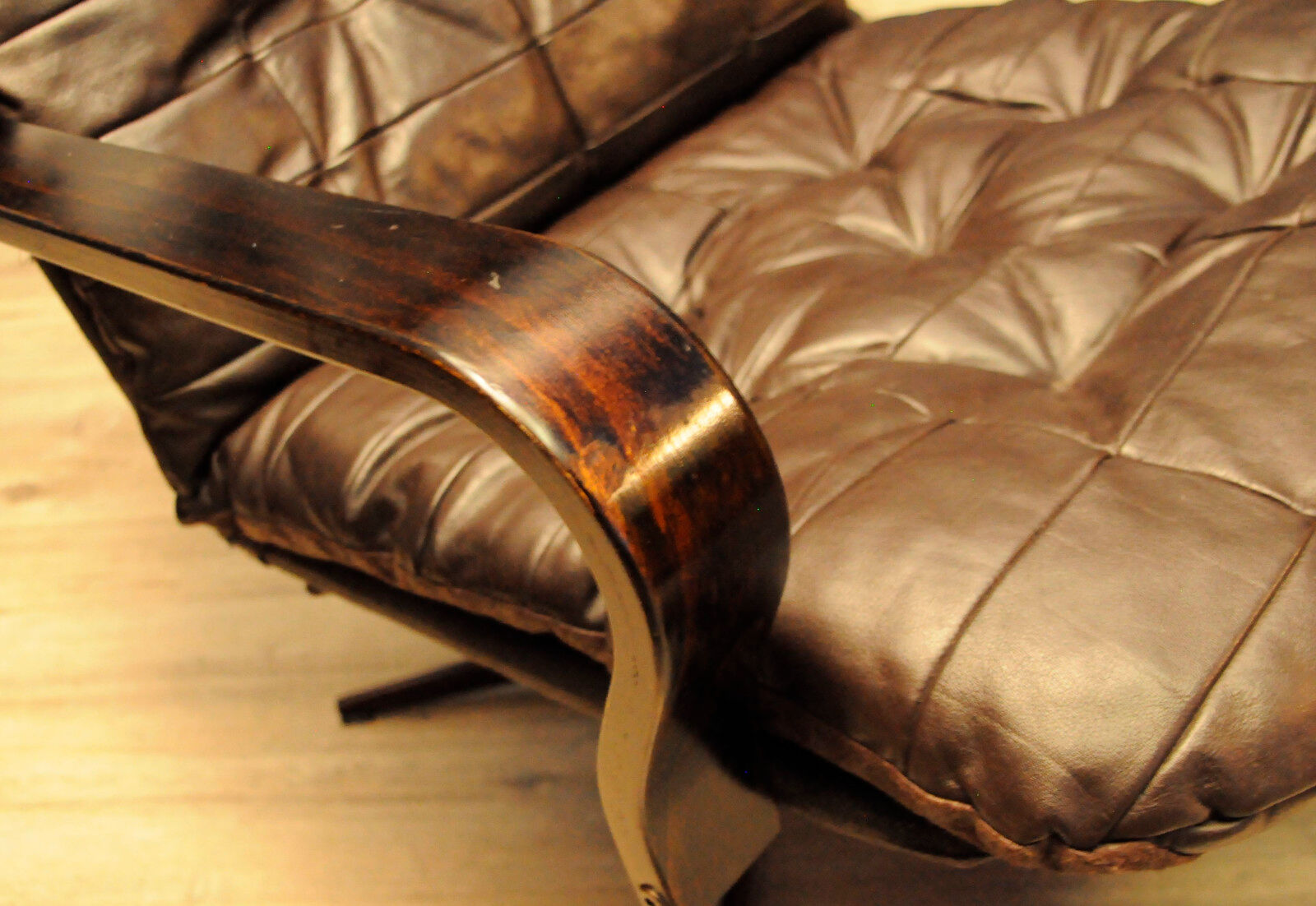 Scandinavian leather armchair Bruno Mathsson