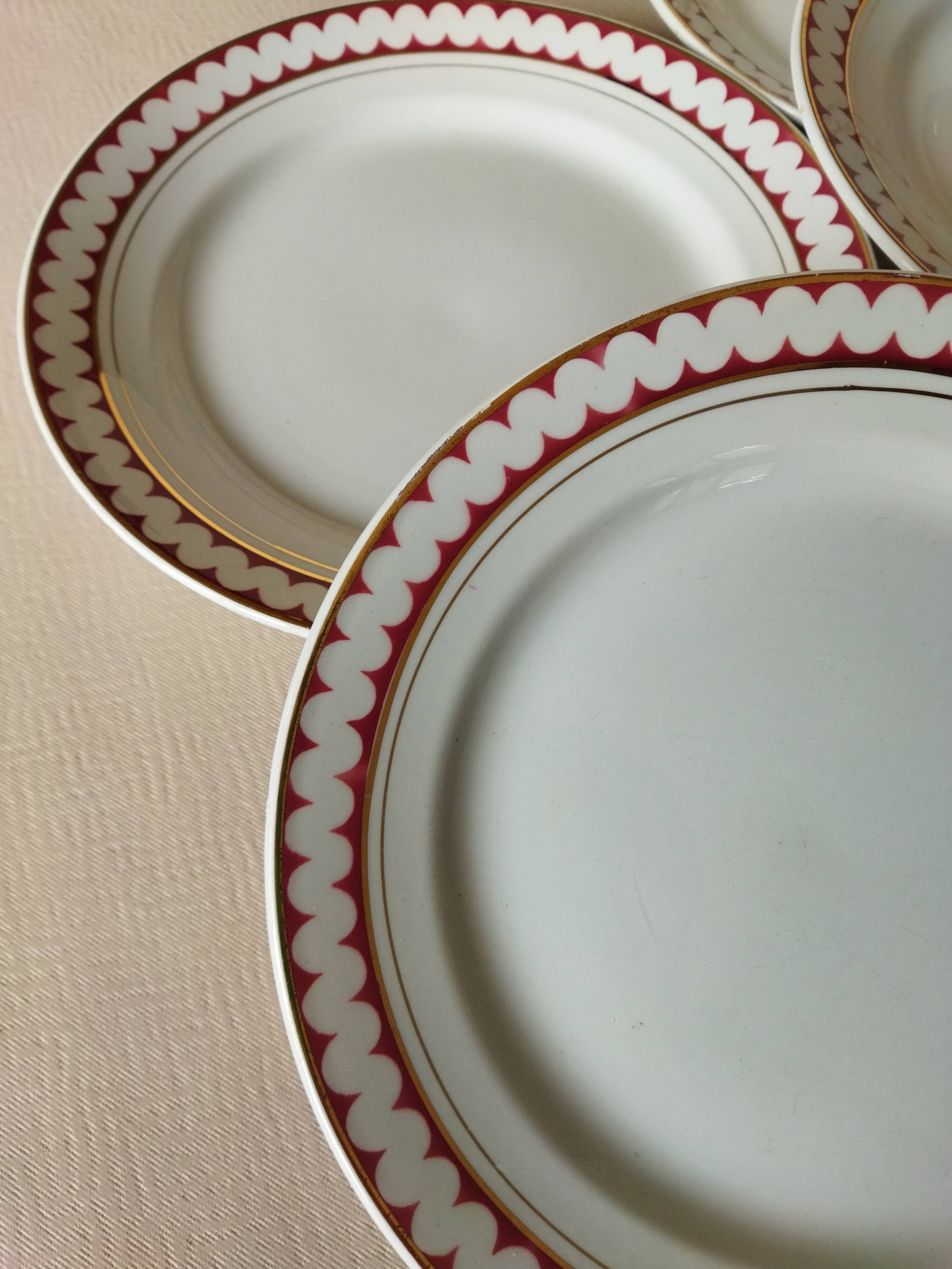 5 KG Lunéville flat plates, Madrigal model