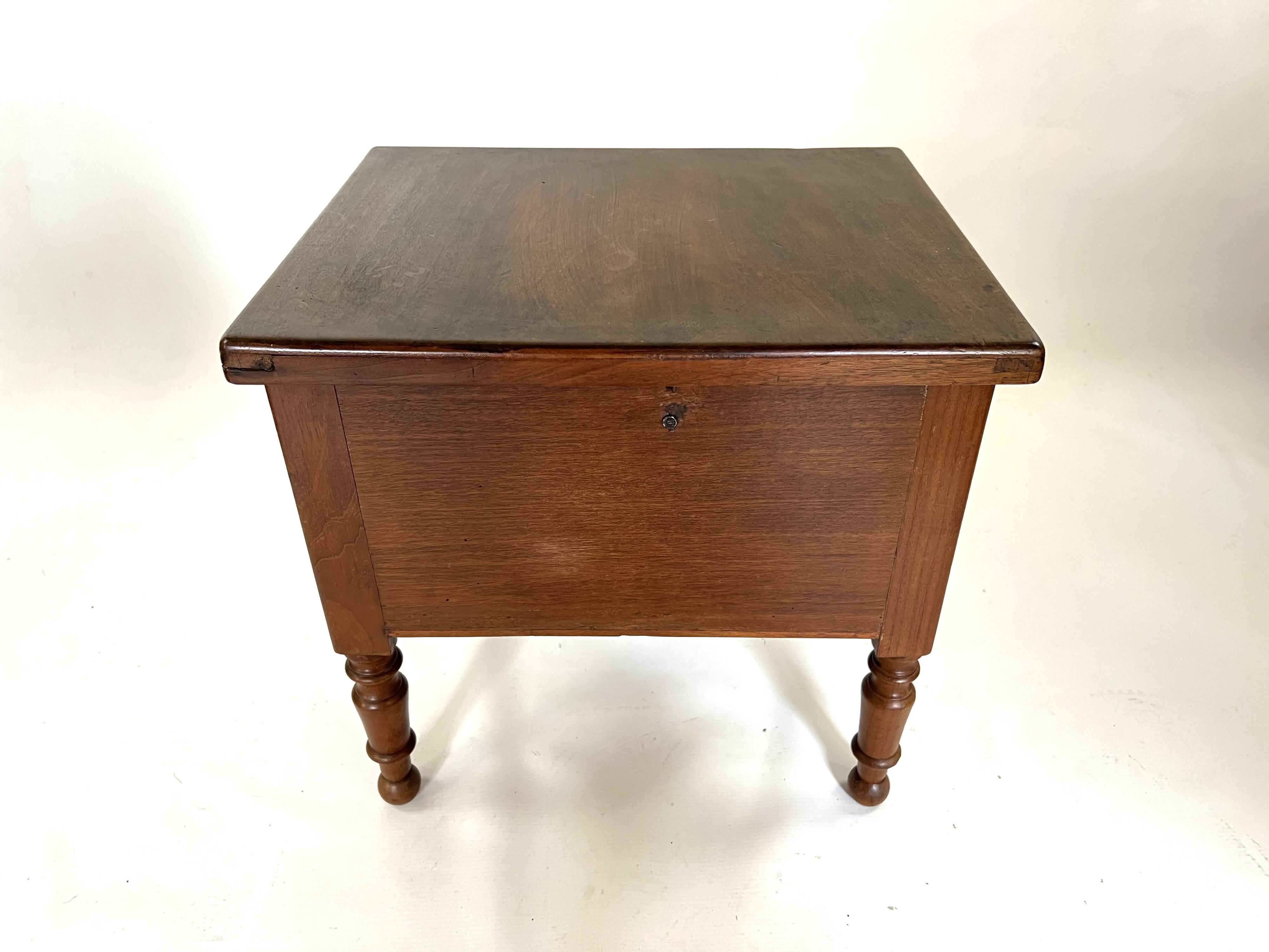 Wooden entrance chest stool