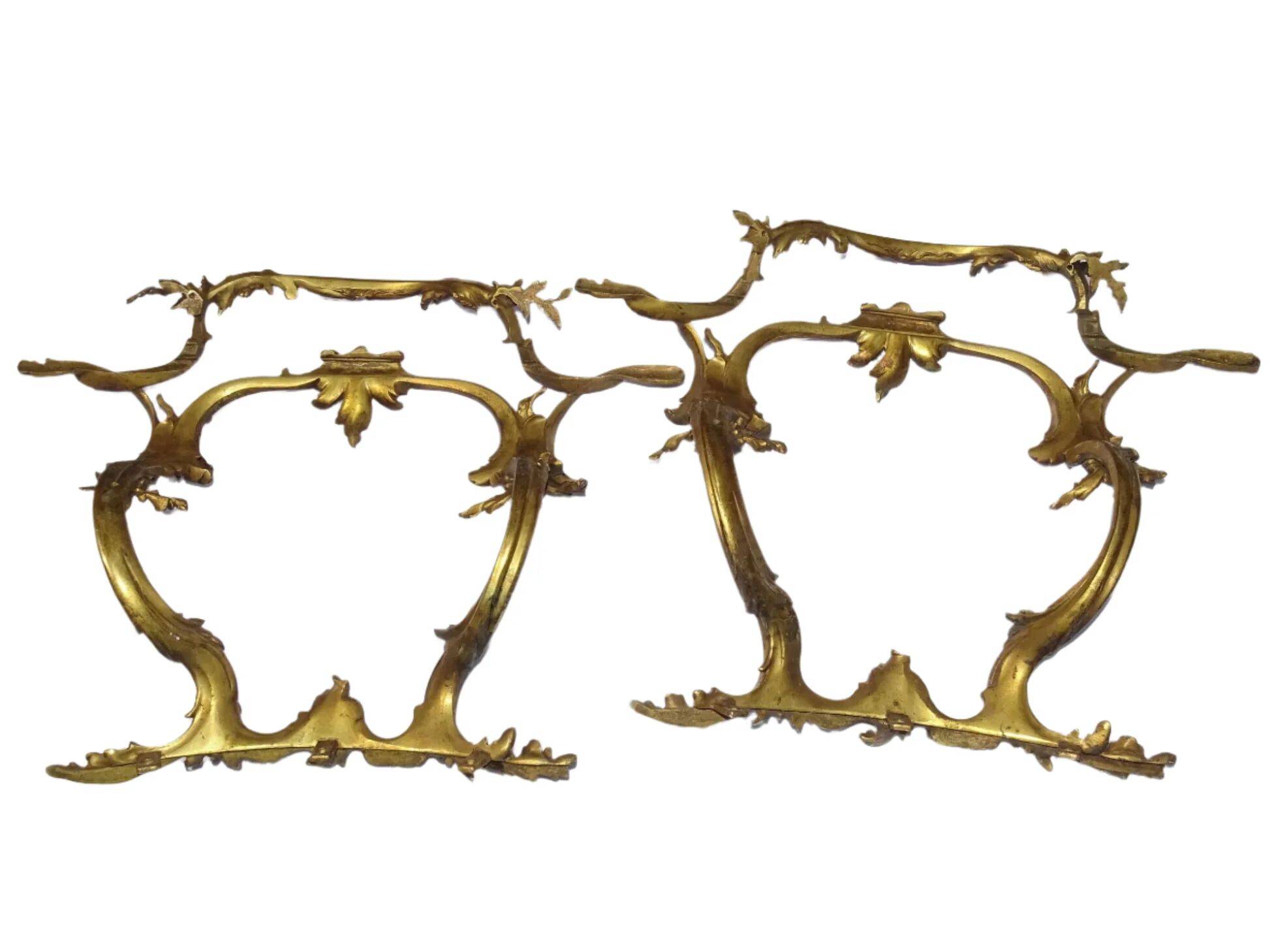 Paire de frontons anciens français en bronze doré