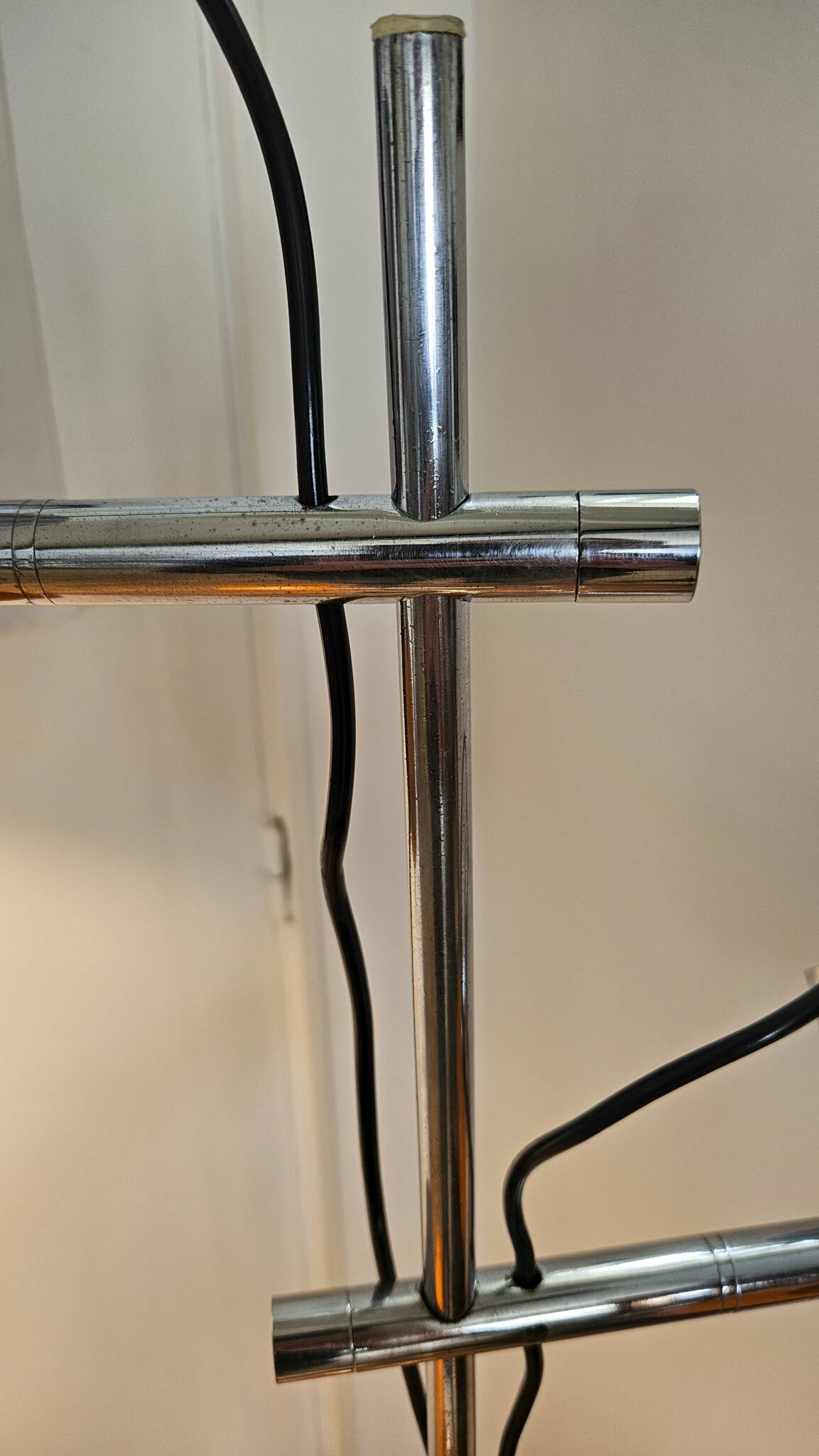 Vintage 1970s floor lamp with 3 spots, chrome and orange.