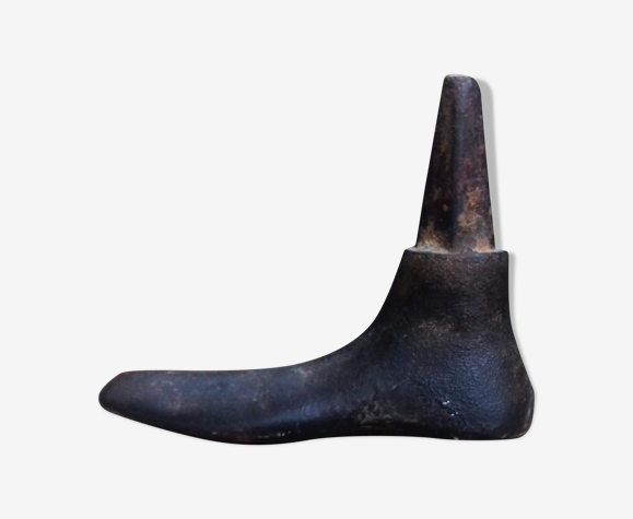 Old shoemaker tool