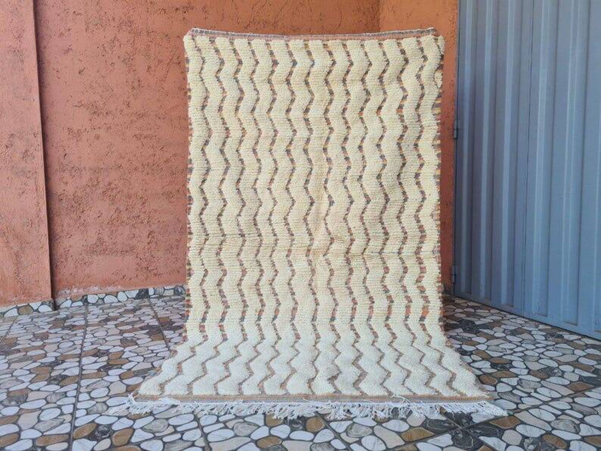 Traditional handmade Berber rug in wool 150x250 cm