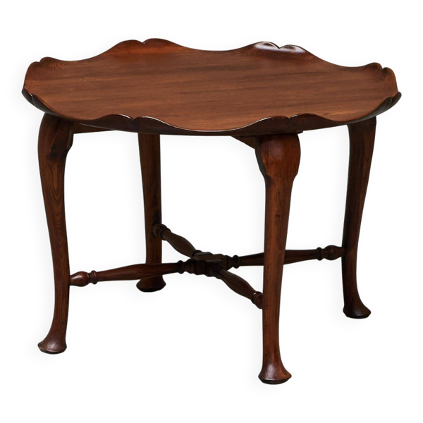 Table basse F. Parker & Sons en chêne massif sculpté, début 20e siècle