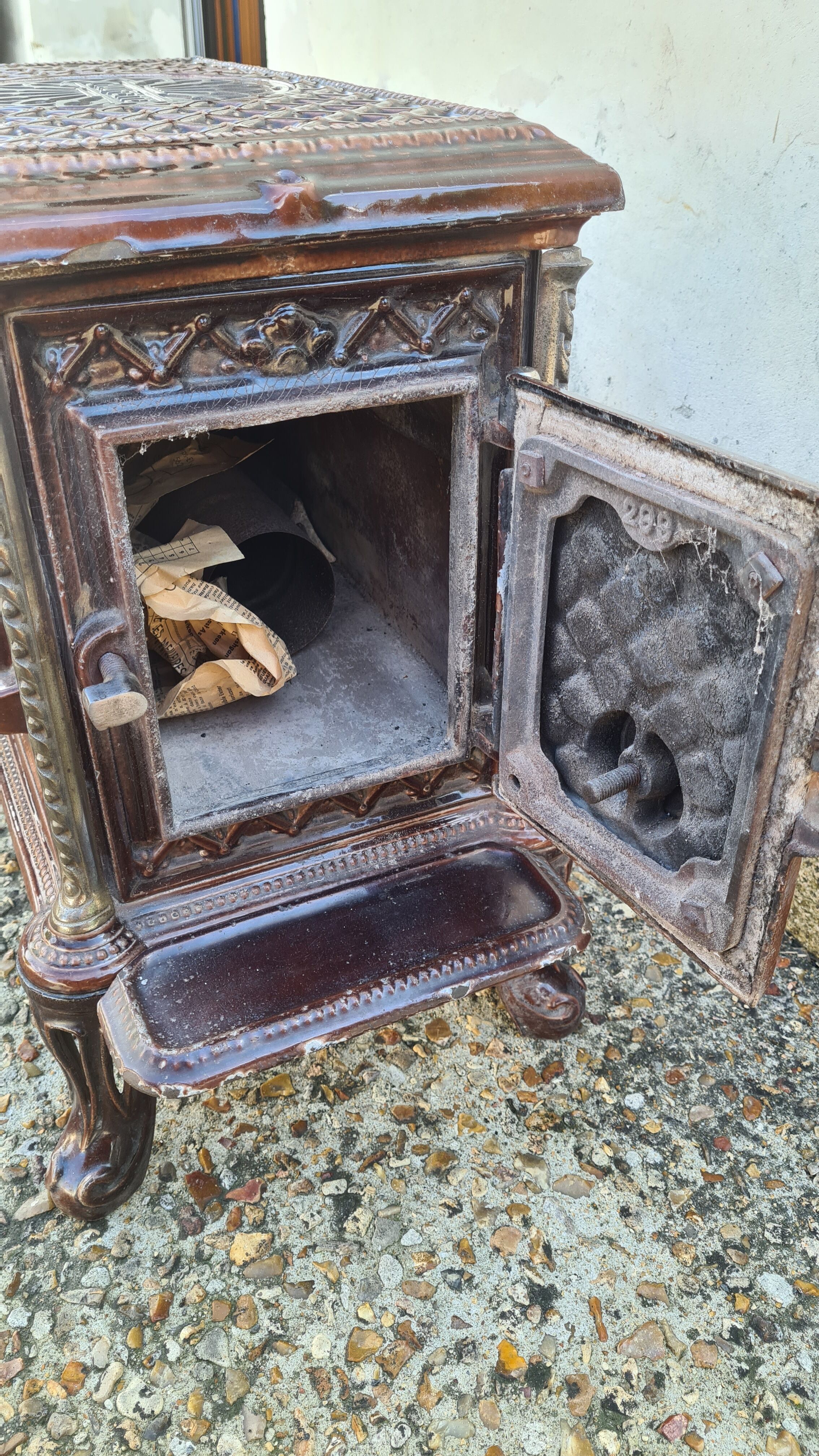 Godin enamelled wood stove