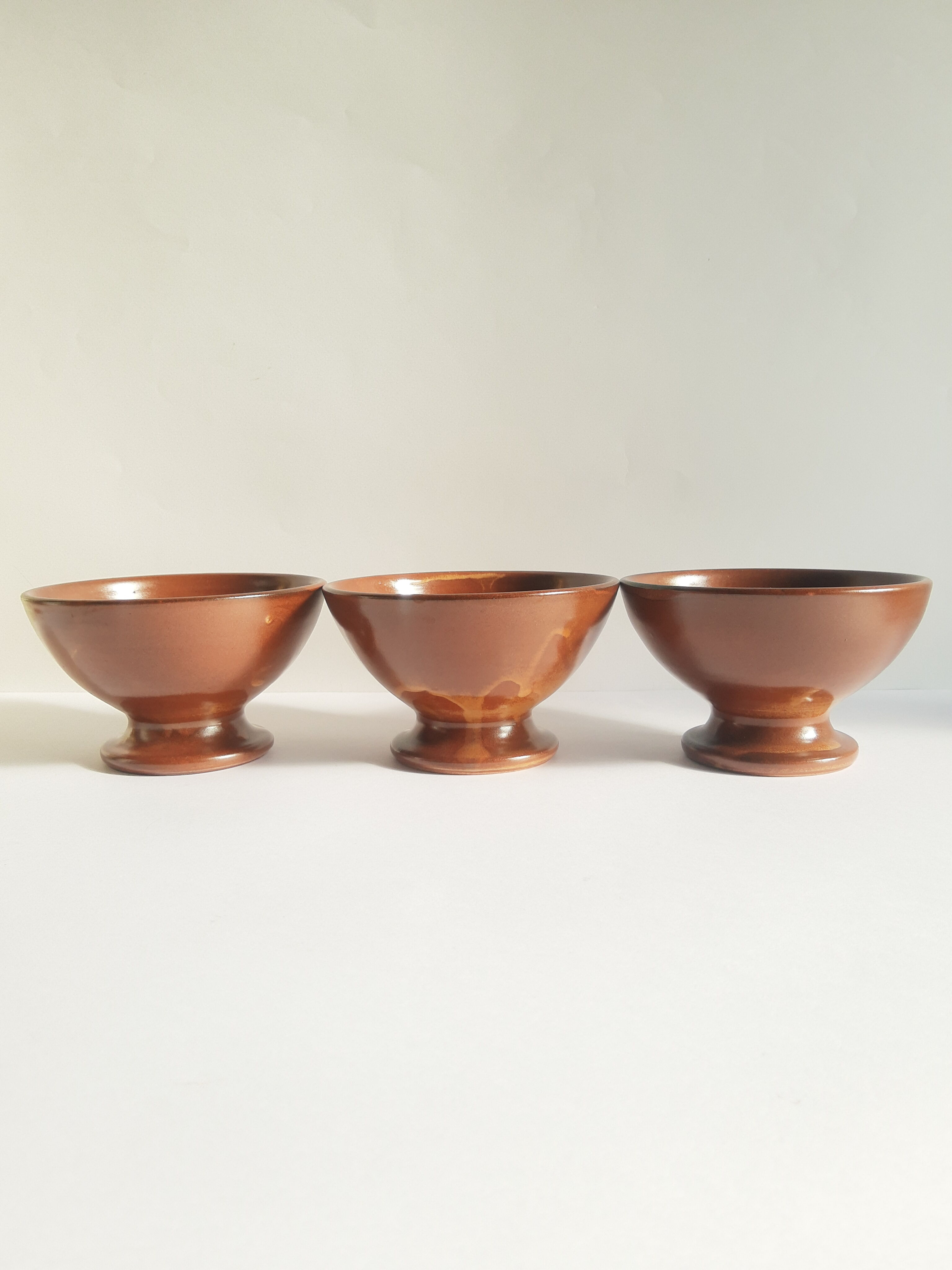 Set of 3 vintage ceramic arts brown piedouche bowls