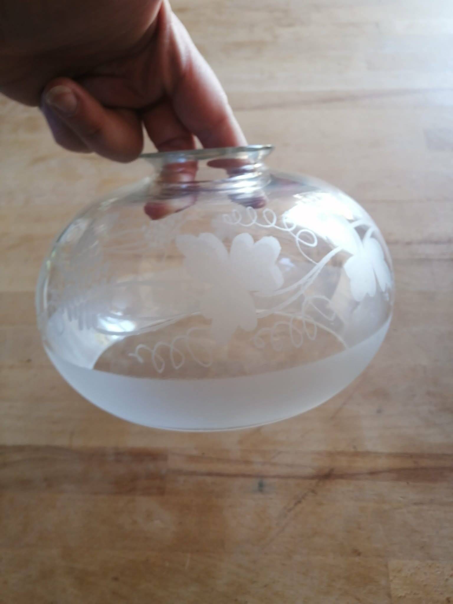 Suspension TULIPE of LAMP XIXth CRYSTAL Blown decorated with engraved vine leaves and grapes