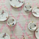 Linen bench tablecloth and pink overconting
