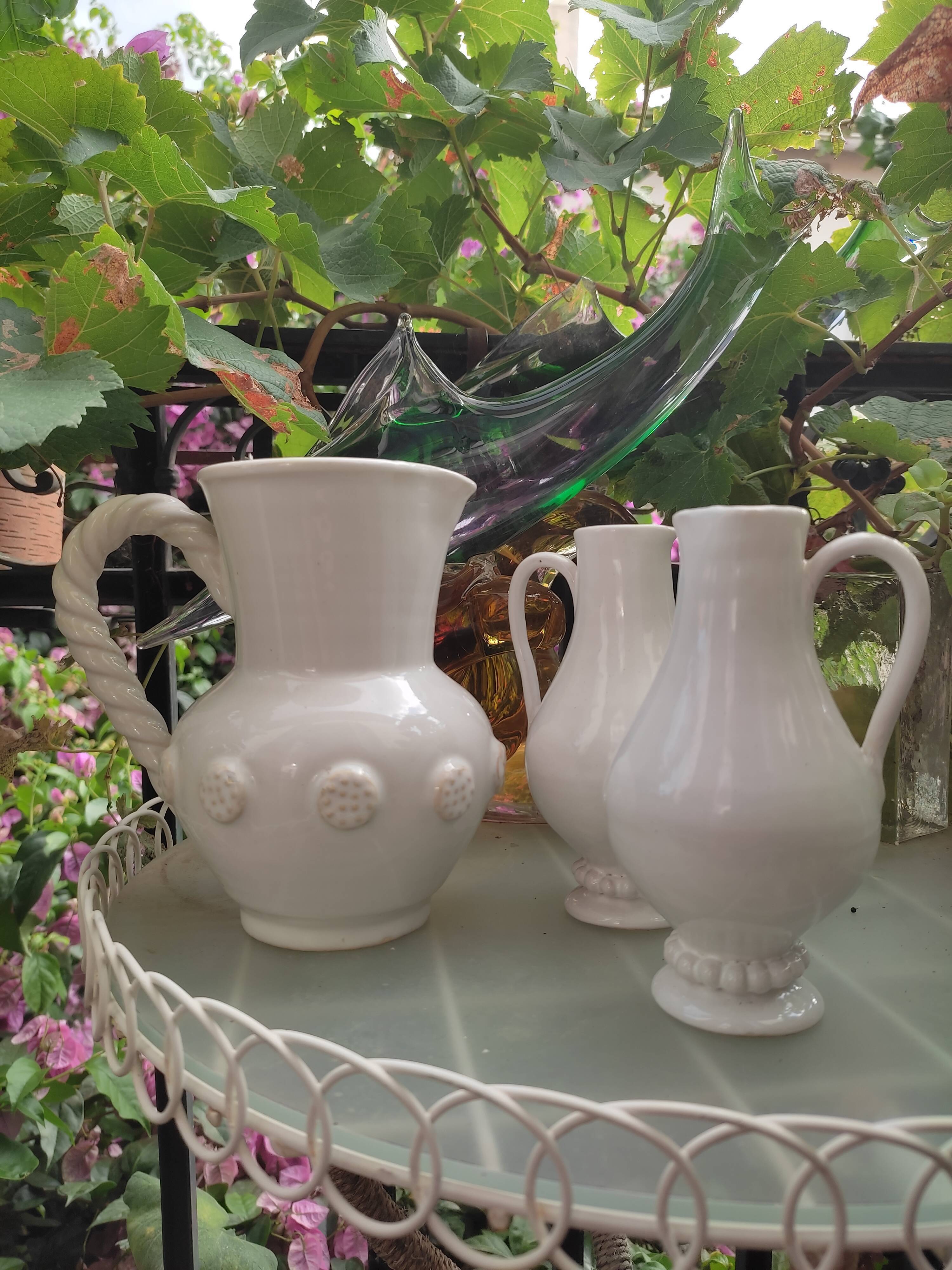 Pitchers Émile Tessier