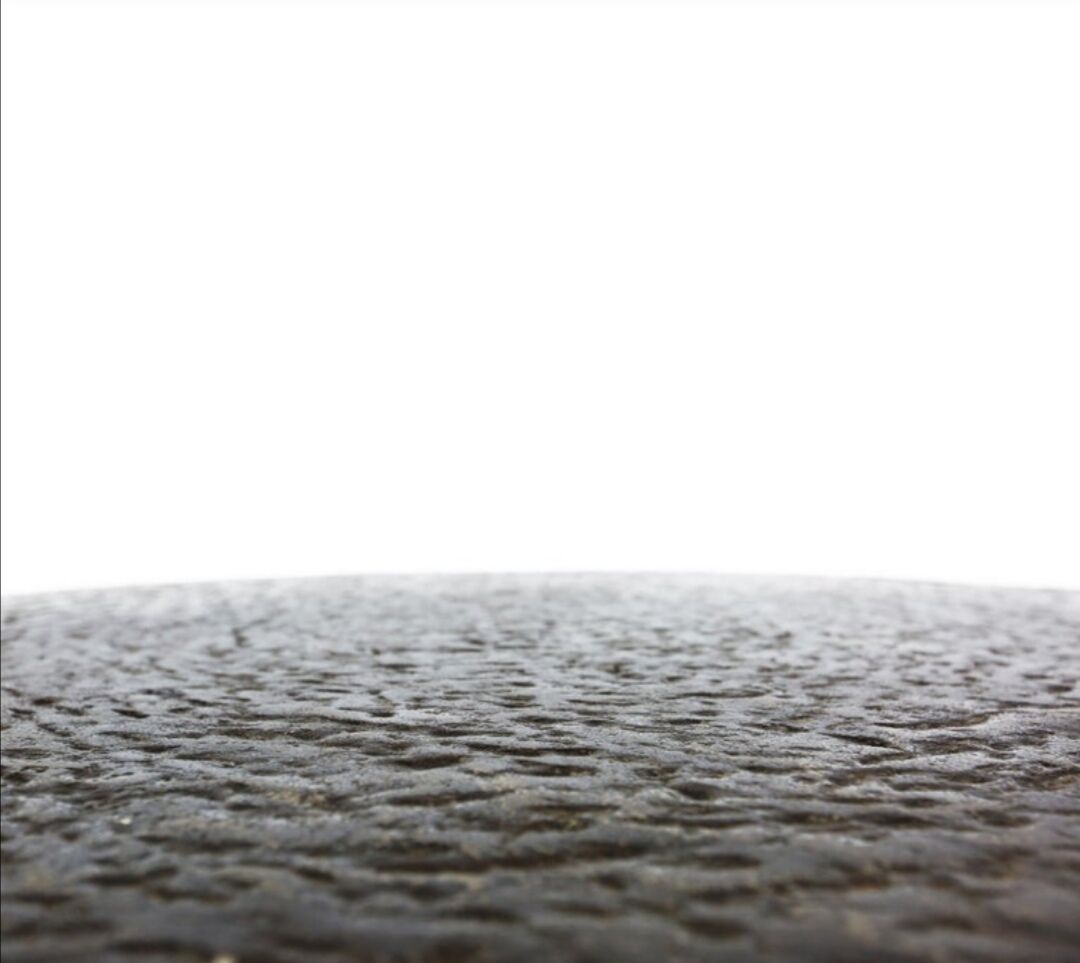 Table basse ronde brutaliste années 70