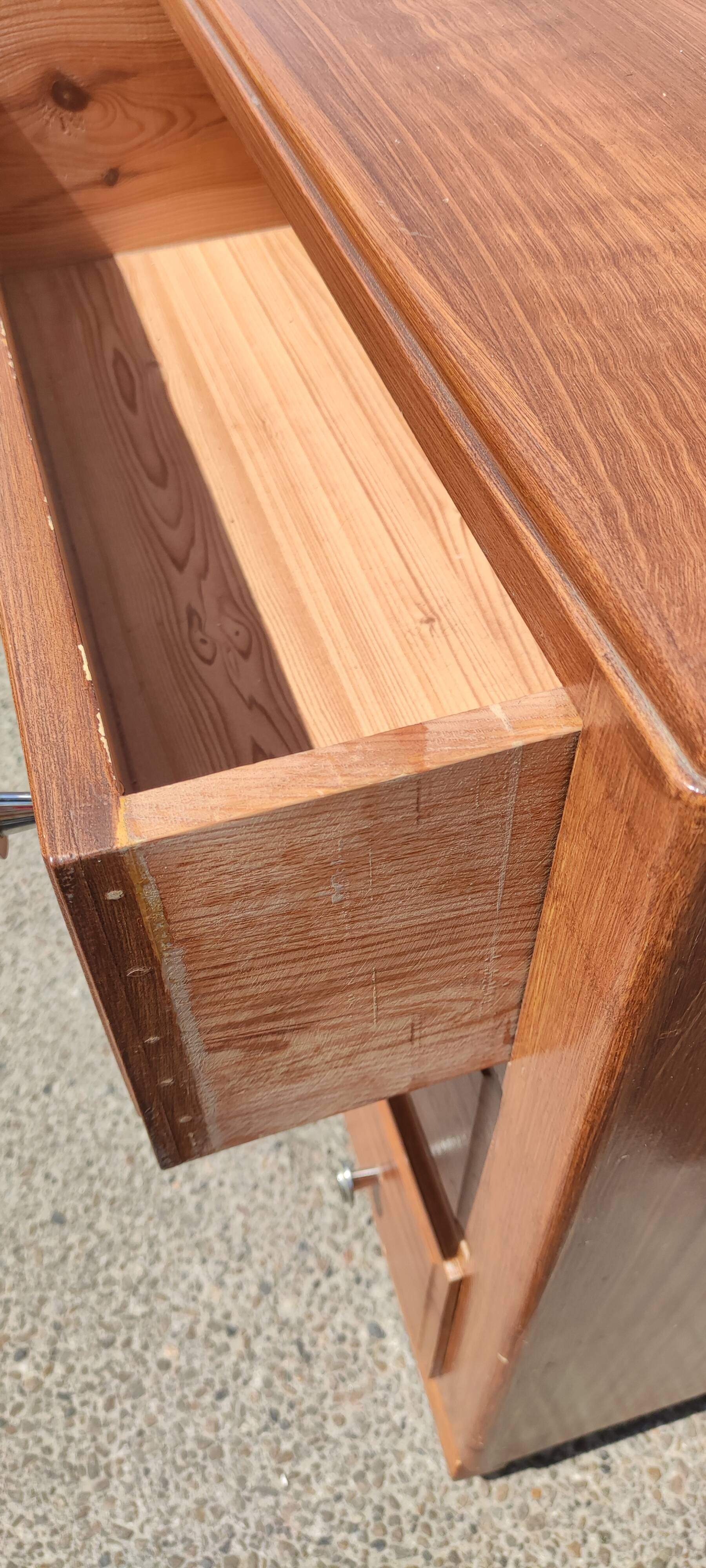 Small chest of drawers 3 drawers year 50