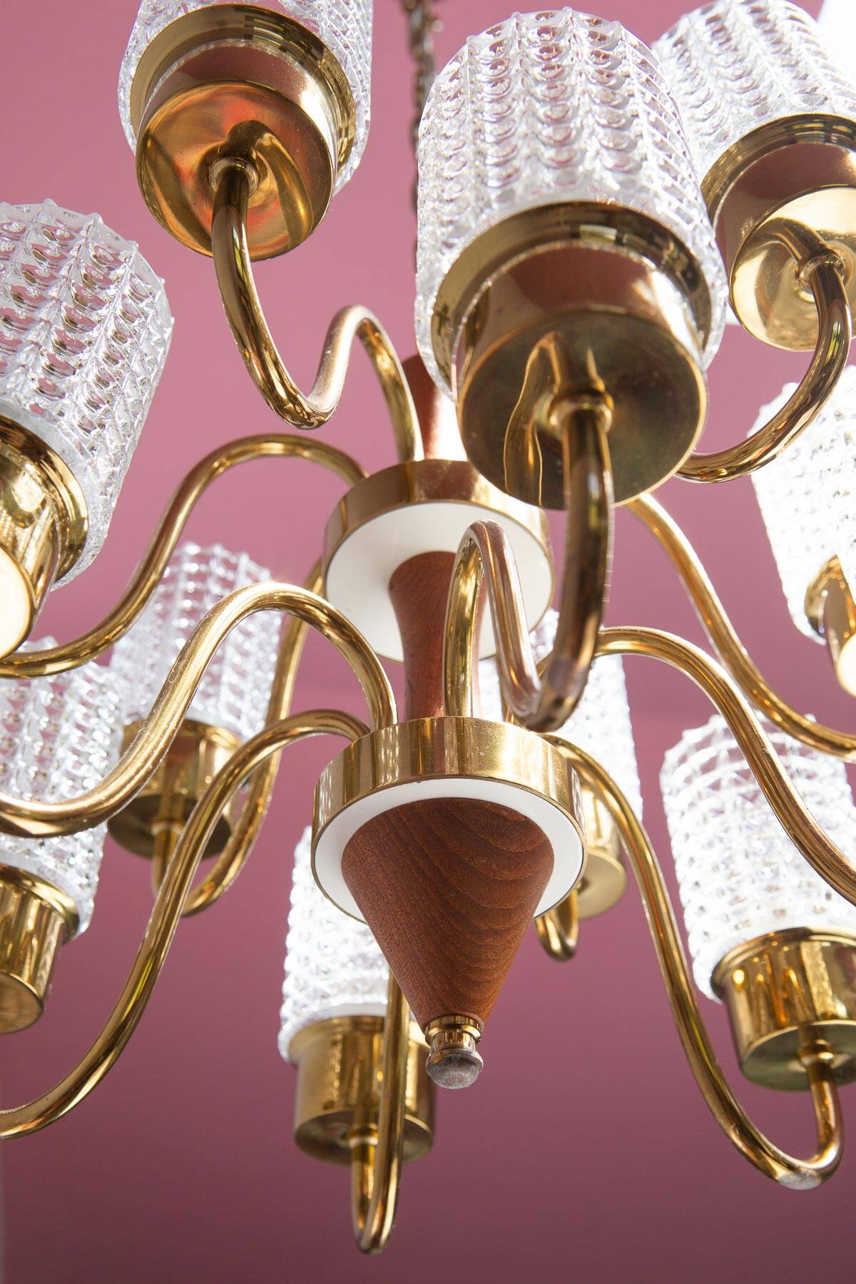 Swedish mid-century chandelier in teak with 12 tulips Eriksmalaglass (38 cm)